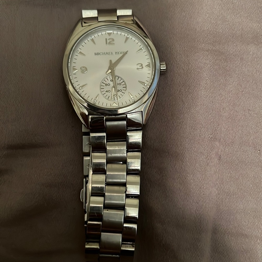 Michael Kor’s watch Unisex